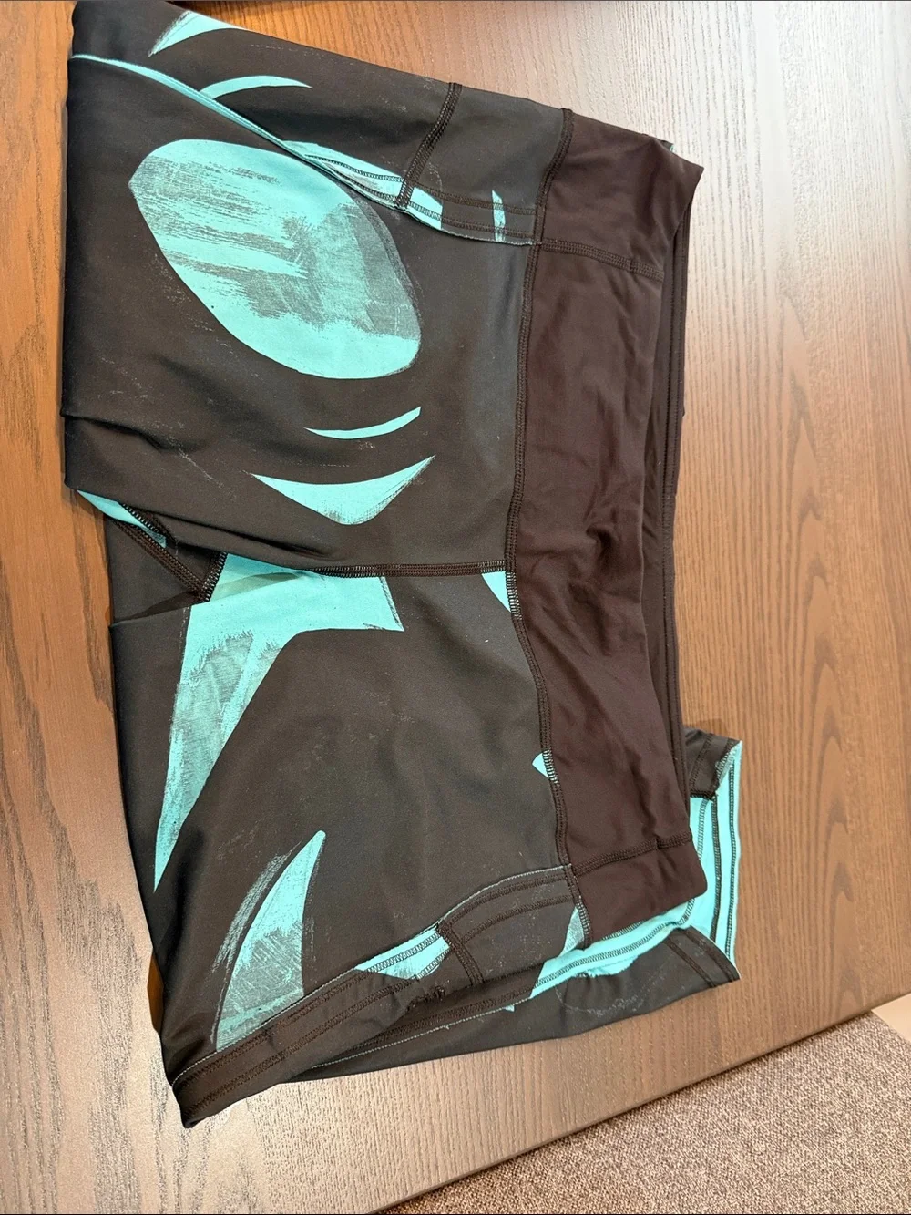 lululemon athletica Black & Teal Girls' Cropped Athletic Leggings